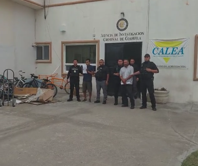 Detienen a responsables de incendiar vehículo de periodista de Acuña