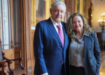 AMLO reconoce labor de San Juana Martínez al anunciar cierre de NOTIMEX