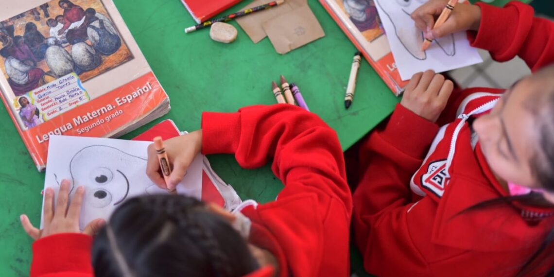 EN SU RETORNO A LAS AULAS, ENTUSIASTAS ALUMNOS DE LA PRIMARIA PROFA. MARÍA BRAULIA GARCÍA MORALES RECIBIERON AL PROGRAMA CONTIGO EN TU ESCUELA
