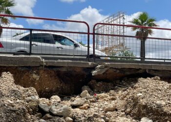 Riesgo: Colapsa base de puente de Villa de Fuente apenas “reparada”