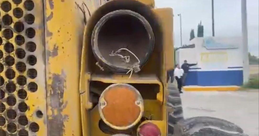 Otro vehículo del Mpio sin luces provoca accidente con lesionados