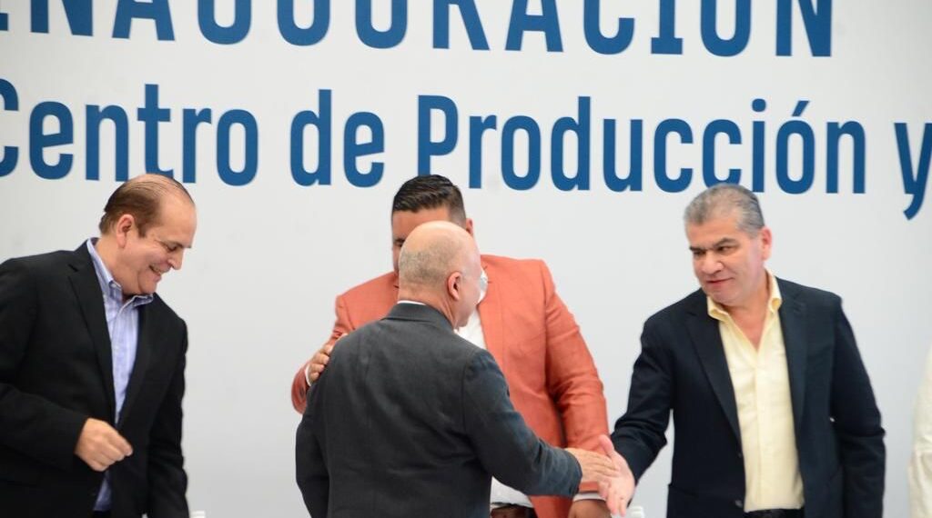ACOMPAÑA MARS A DIRECTIVOS EN LA INAUGURACIÓN DE UNA SUCURSAL MÁS DE ‘SÚPER GUTIÉRREZ’