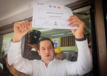 Recibe Memo Ruiz constancia de mayoría como diputado local electo