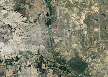 Imagen satelital muestra a Piedras Negras sin árboles frente a Eagle Pass