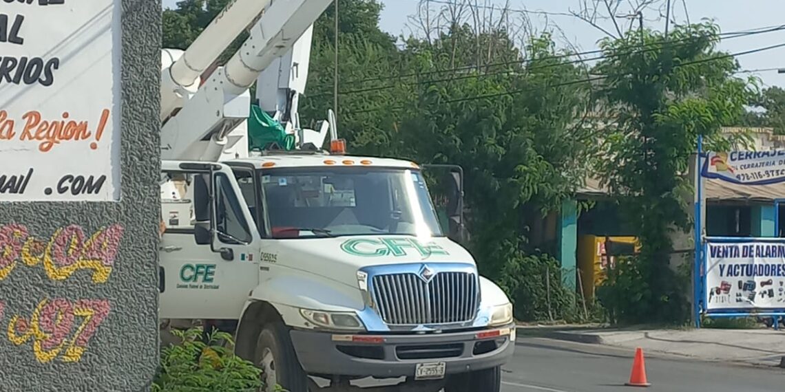 Con calor de 45 grados y sin luz en colonia Buena Vista Nte