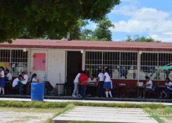 Recortan horario escolar en Coahuila ante extremo calor