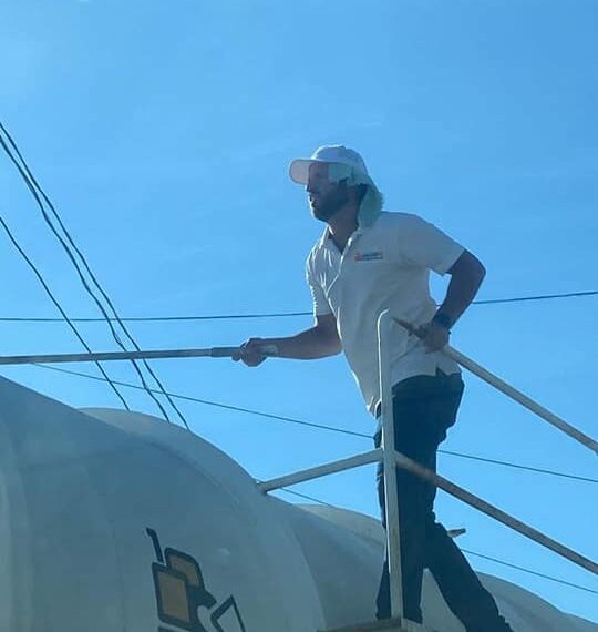 Cumple Jacobo una semana de llevar agua a colonias ante colapso de SIMAS