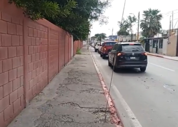 Continúan largas filas en cruce de PN a Eagle Pass