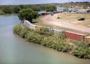 Concilio de Eagle Pass se rebela contra Gobierno de Texas y reclama uso del «Shelby Park»