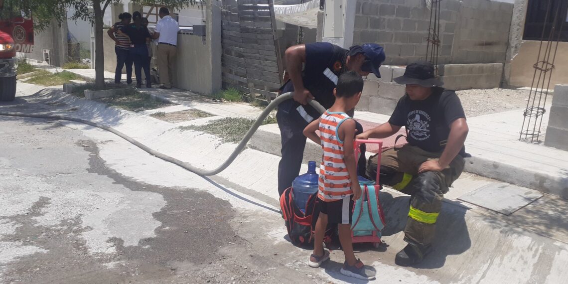 Otra vez quedan colonias de PN sin agua por ruptura en tubería de SIMAS