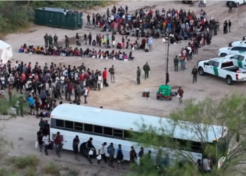 Más de 2 mil migrantes cruzan este domingo el Río Bravo en la frontera EP-PN