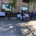 Extrabajadores de VU Manufacturing se manifiestan frente a la Presidencia Municipal