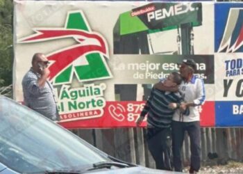 A falta de vigilancia, ciudadanos detienen a presunto ladrón por cuenta propia