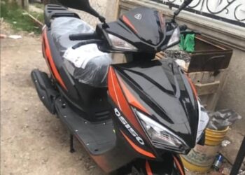 Roban motocicleta frente a la Presidencia Municipal de PN
