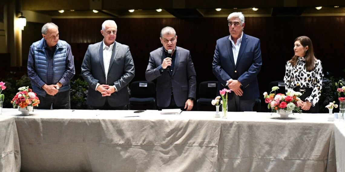 TOMA MARS PROTESTA AL NUEVO PATRONATO DEL TEATRO ‘ISAURO MARTÍNEZ’