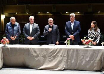 TOMA MARS PROTESTA AL NUEVO PATRONATO DEL TEATRO ‘ISAURO MARTÍNEZ’