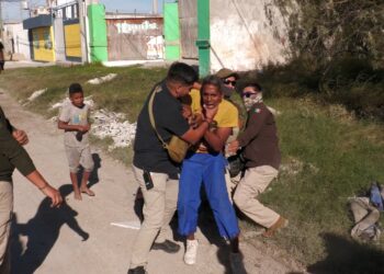 Abre Derechos Humanos investigación por agresión a familia migrante en Piedras Negras