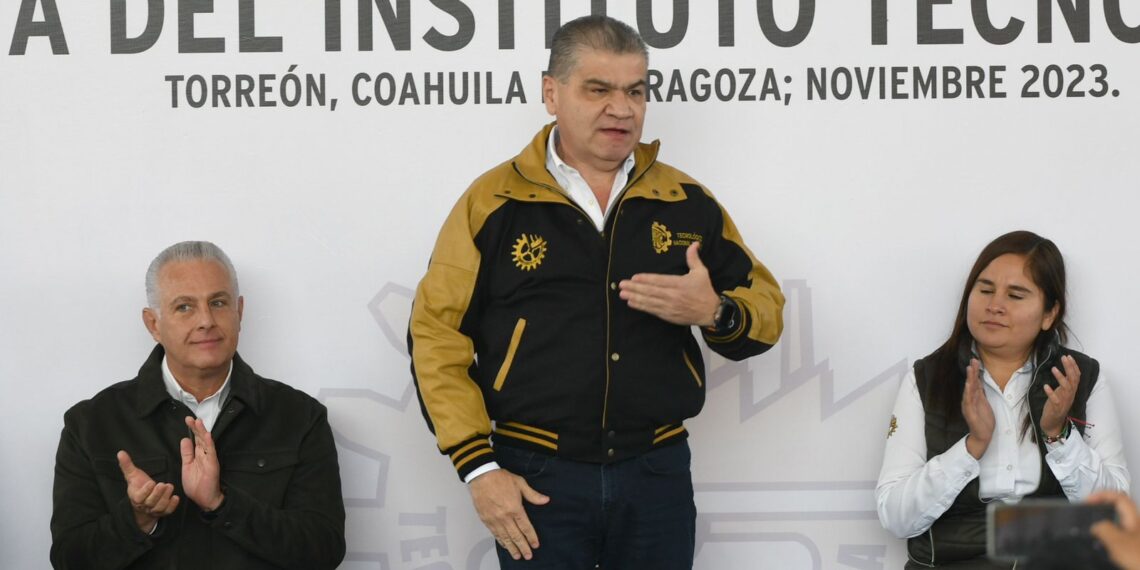CON INVERSIÓN DE 10 MDP, ENTREGA MARS VELARIA EN EL ITL