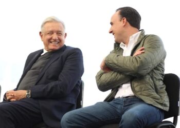 CON AMLO, TRABAJO EN EQUIPO POR COAHUILA Y MÉXICO: MANOLO