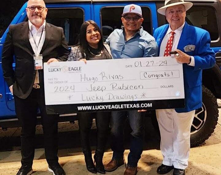 Residentes de Eagle Pass ganan Jeep 2024 en Casino Kikapoo