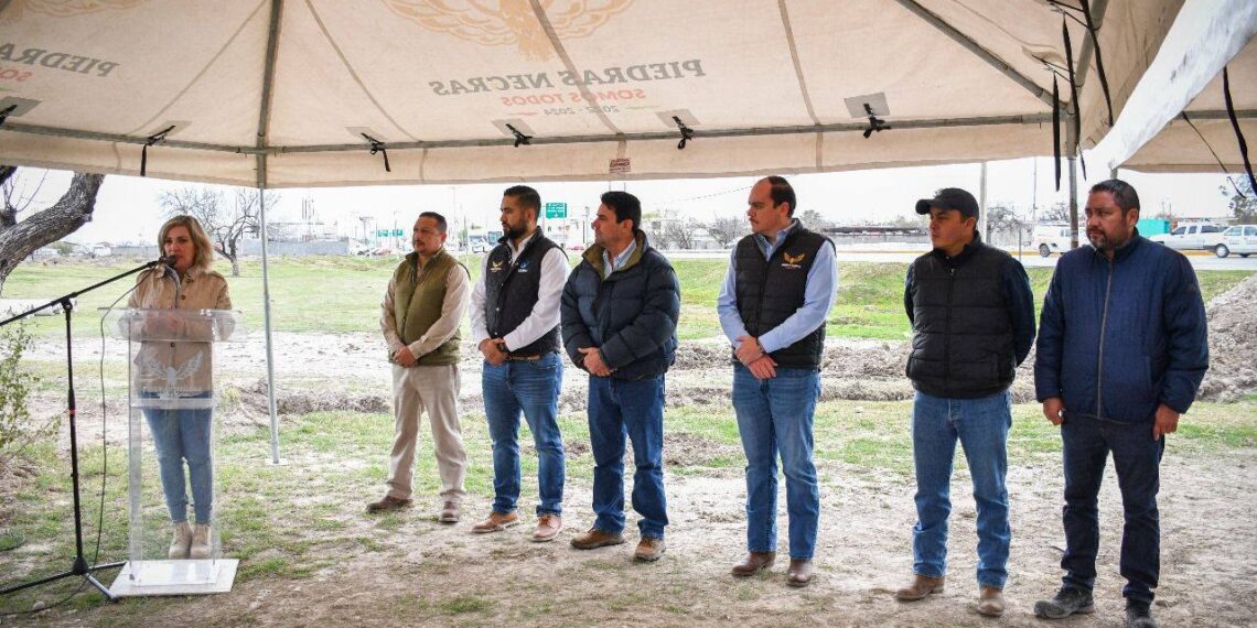 Anuncia Mpio conexión de tubería de agua, obra de 23 MDP entregada sin licitación