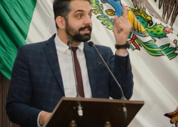 «No tendría por qué conocerlos», Attolini sobre dudas de Tania Flores en candidatos a diputados de 4T