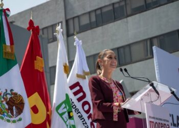 Claudia Sheinbaum se registra en el INE como candidata a la Presidencia