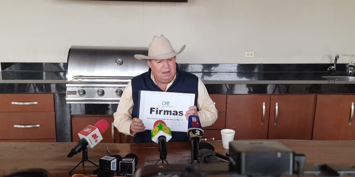 Inicia Anselmo Elizondo campaña de firmas para cambio de tarifa CFE