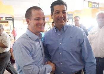 INE aprueba candidaturas de Cabeza de Vaca y Anaya