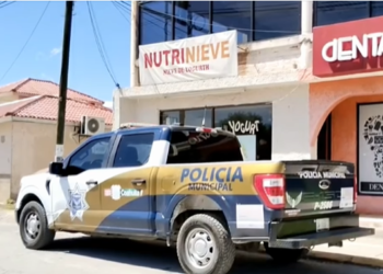 Roban 20 mil pesos en negocio frente a Presidencia Municipal