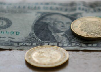 Peso mexicano se cotiza en su mejor nivel desde 2015
