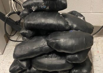 Confiscan 5 MDP en presunta metanfetamina en Puente Dos de Eagle Pass