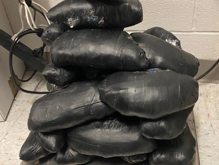 Confiscan 5 MDP en presunta metanfetamina en Puente Dos de Eagle Pass
