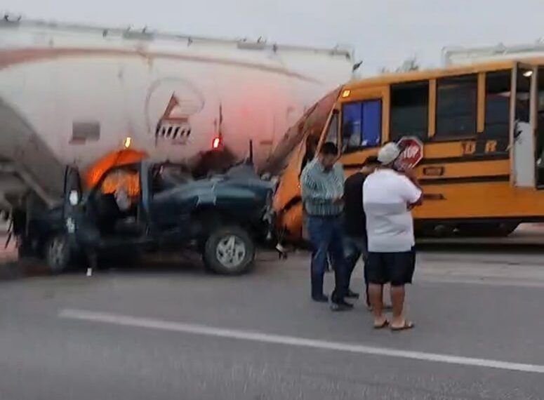 6 heridos en choque causado por tráiler en entrada a PN