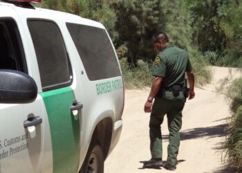 Agente de Patrulla Fronteriza dispara a migrante cerca de Eagle Pass
