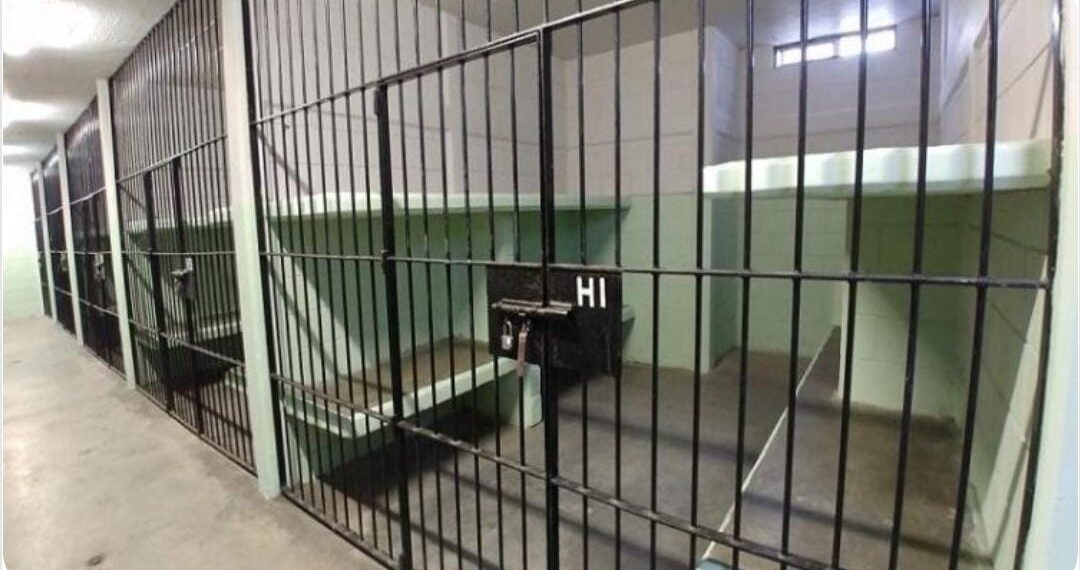 Detenido en celdas de Seguridad Pública falleció por infarto, confirma Fiscalía