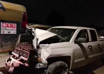 Fallecen 2 detenidos en choque de patrulla en colonia Mundo Nuevo