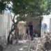 Vecinos de colonias sin agua se manifiestan en SIMAS por baja presión y nuevo corte