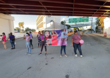 Familiares y Colectivo de Búsqueda bloquean Puente Uno por desaparición de mujeres en PN