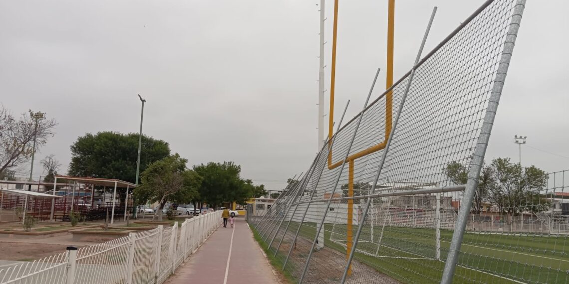 Se cae cerca de cancha de fútbol de la Macroplaza a 6 meses de rehabilitación por 15 MDP