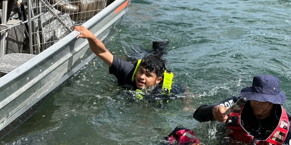 Recuperan cuerpos de 2 jóvenes y 1 menor ahogados en el Río Bravo en Acuña