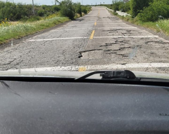 Baches gigantes en carretera PN-Nuevo Laredo