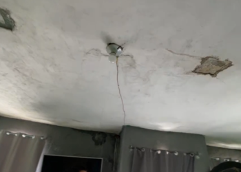 Vecinos afectados por barranco de SIMAS siguen con viviendas sin reparar