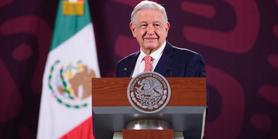 Anuncia AMLO decreto para atención de emergencias en cualquier hospital público