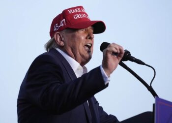 Tras atentado, Trump se convierte oficialmente en candidato presidencial del partido Republicano