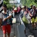 Cientos de migrantes salen de Chiapas rumbo a la frontera norte