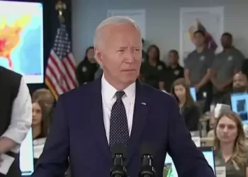 Biden responsabiliza a gobierno de Tx de respuesta tardía tras paso de Beryl