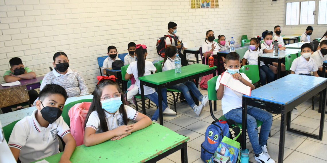 Recomiendan uso de cubrebocas en escuelas de PN