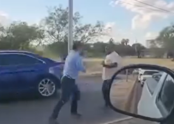 Se viraliza pelea entre traileros en fila de Puente Dos