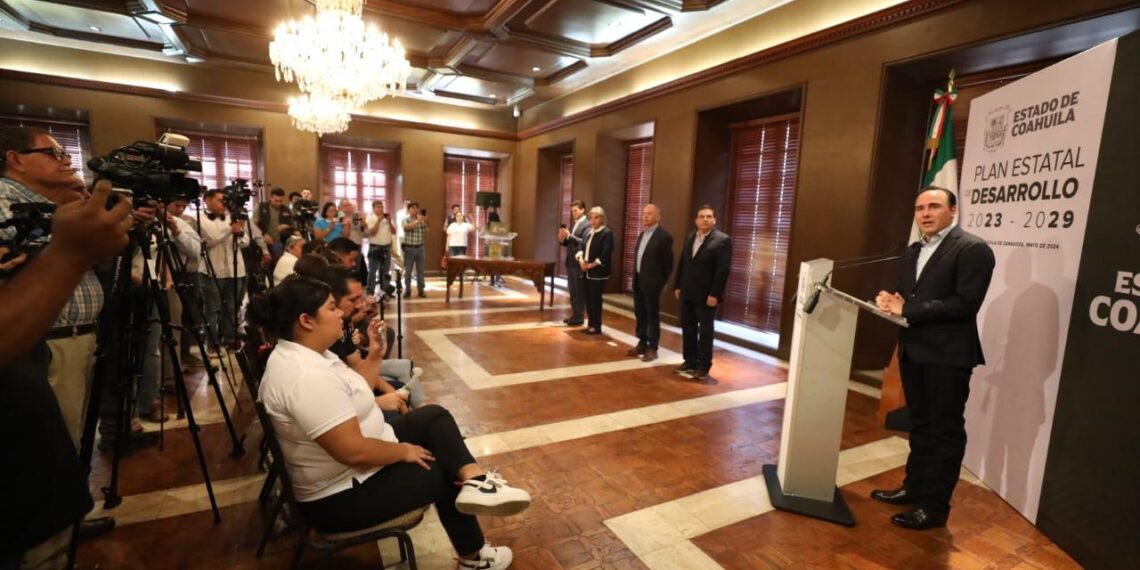 CON EL PLAN ESTATAL DE DESARROLLO 2023-2029 GARANTIZAMOS UN COAHUILA CON RUMBO Y DIRECCIÓN: MANOLO